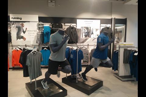 Adidas Newcastle – dynamic mannequins